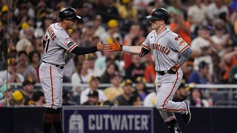 Yastrzemski homers and drives in 2 runs as the Giants beat the punchless Padres 7-2